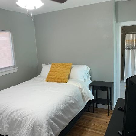 Comfortable Suite With Private Entrance & Private Bathroom Ел Пасо Екстериор снимка